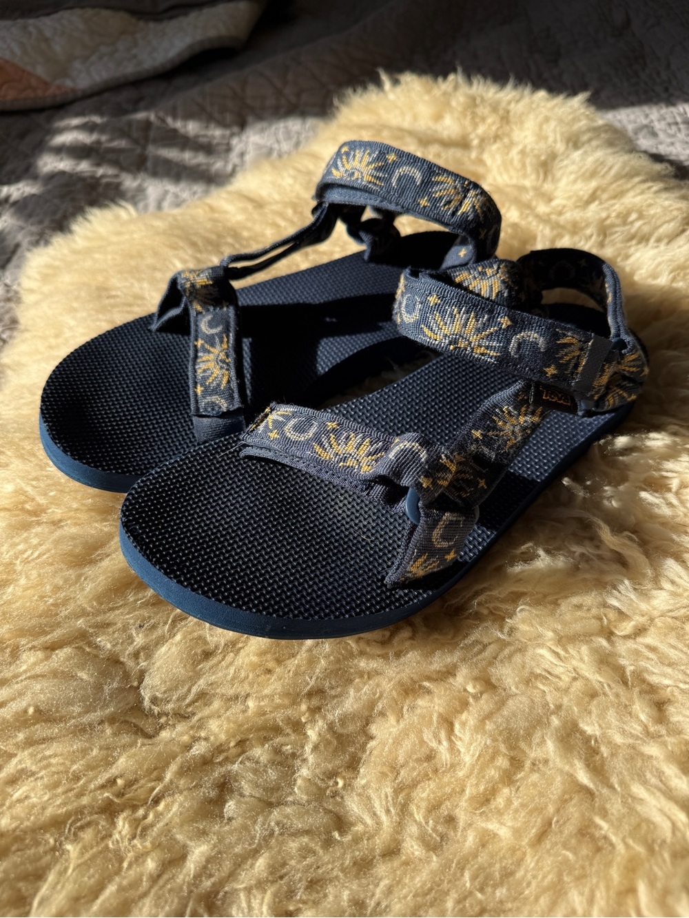 Teva Women's Original Universal Sandal Sun and Moon Insignia Blue